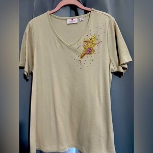 Darling Quacker Factory shell top! Summery fun medium